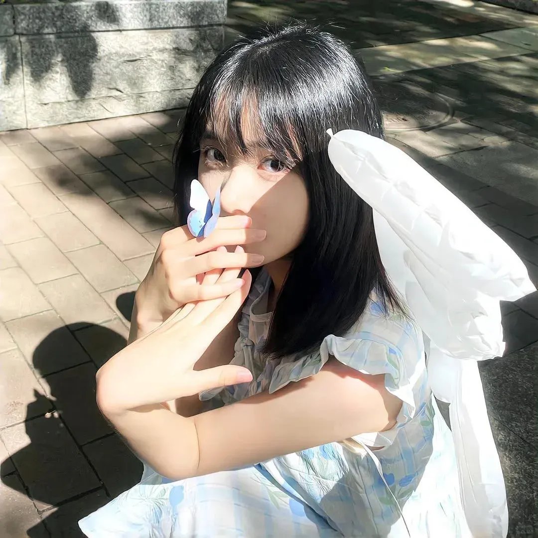 八彩林亚珍
